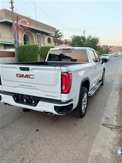 GMC Sierra